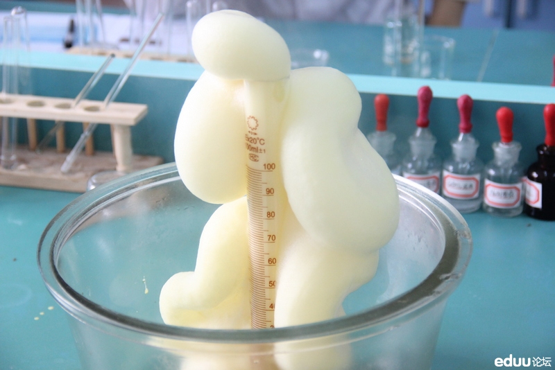 新初三五一化学启蒙体验课:来看大象的牙膏、碘钟、热冰啦!(图)