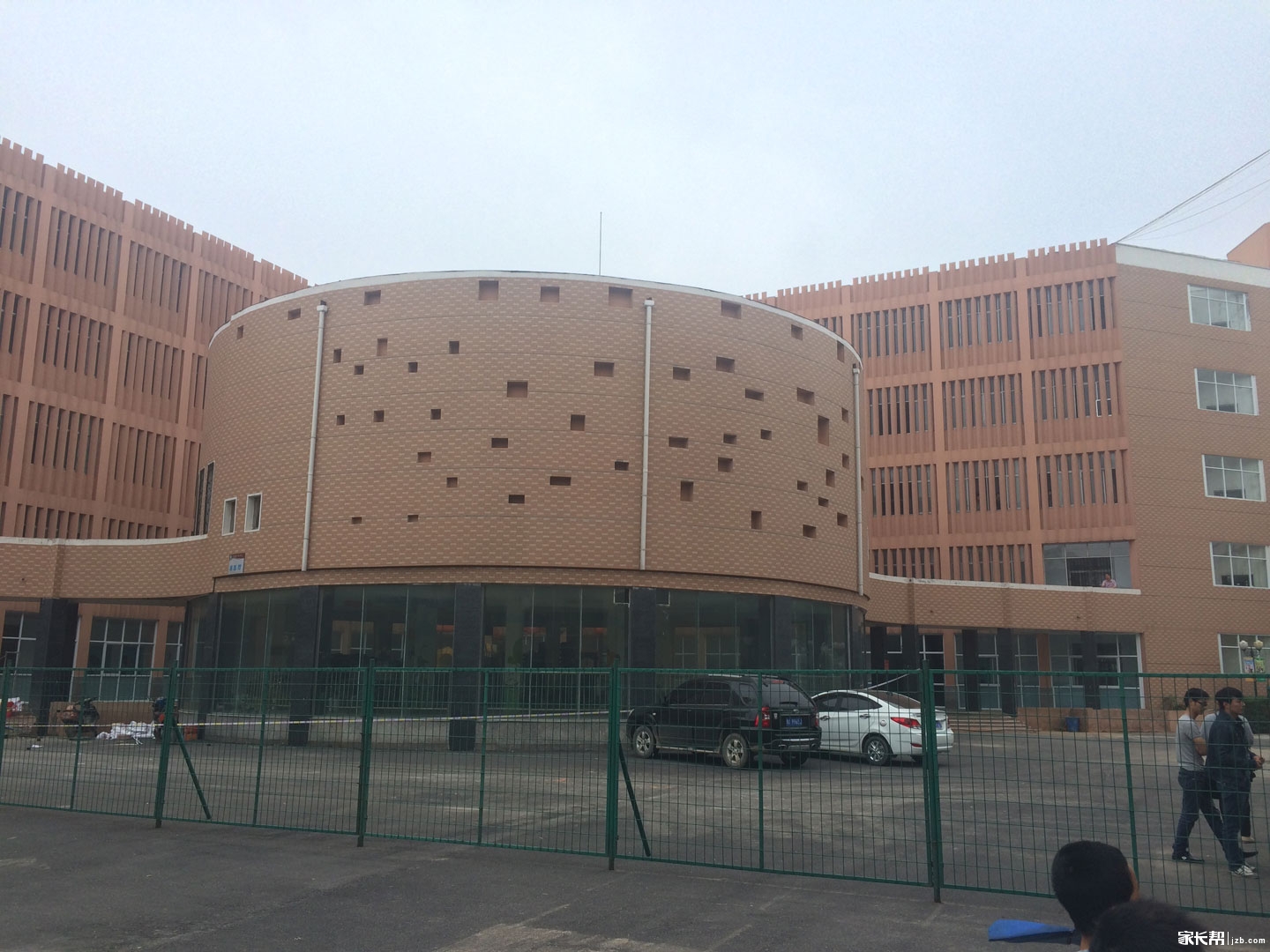 手拉手走进小学校园,中原领航实验学校(小学部)家长开放日精彩回顾_2015郑州幼升小-郑州家长帮社区