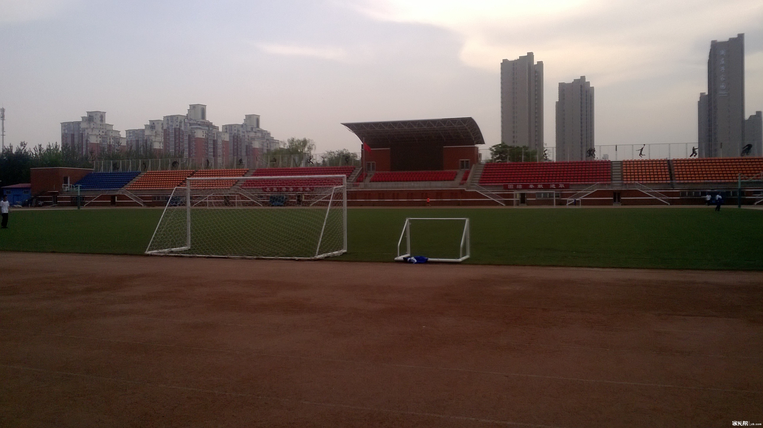 北京十二中丽泽本部校园照片3\/3_丰台名校区-