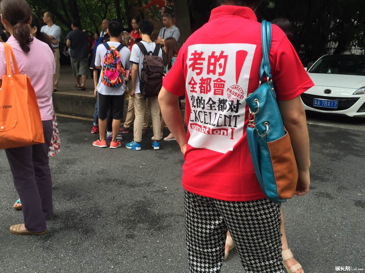 广雅考场异常的安静,怎么回事?_2015广东高考