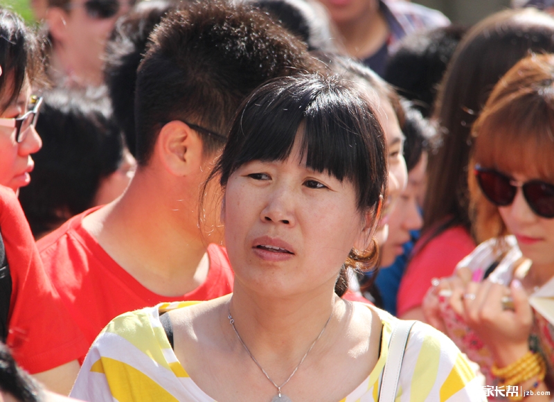 【康康直播间】2015高考之人大附中现场报道