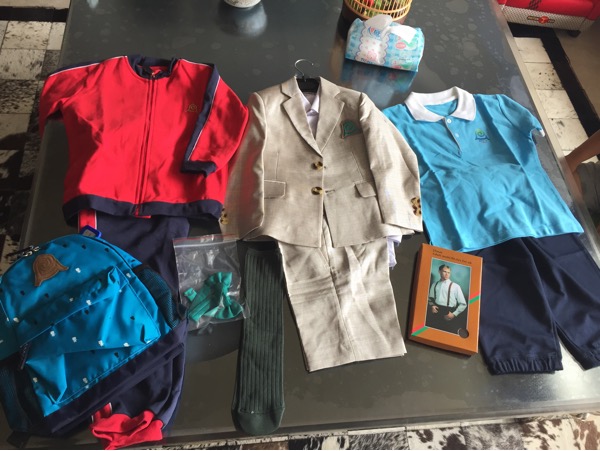 终于收到入园通知,领了园服和被褥_2015幼儿