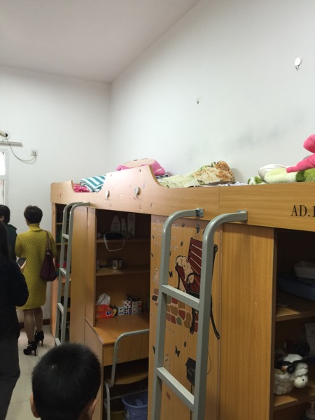 名校游-重庆实验外国语学校