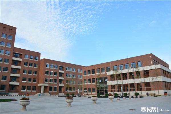 石家庄二中南校区的校园美景(图)_2016石家庄