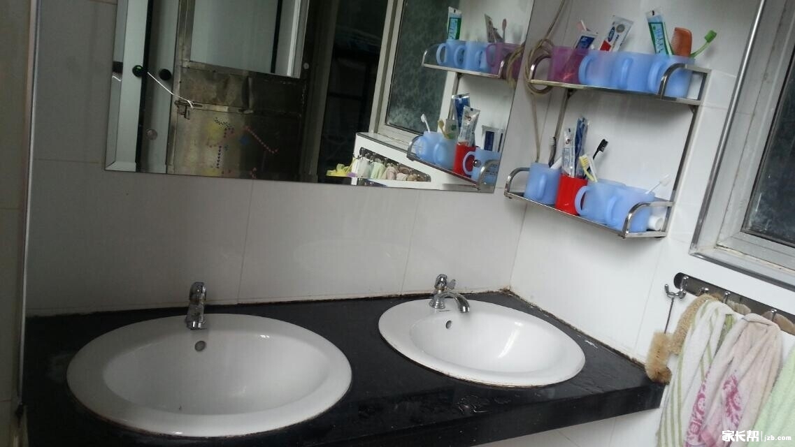 深圳市十大优秀高中【宿舍】情况汇总(图片)