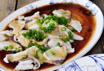 舌尖上的中考--葱油淋鱼片,助你家小宝耳聪目明