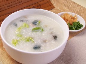 初中生营养美味早餐--皮蛋瘦肉粥_初一初二年