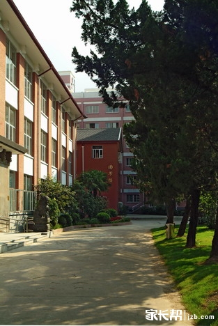 学长学姐带你看不一样的【曹杨二中】曹二全面攻略!看他就够了