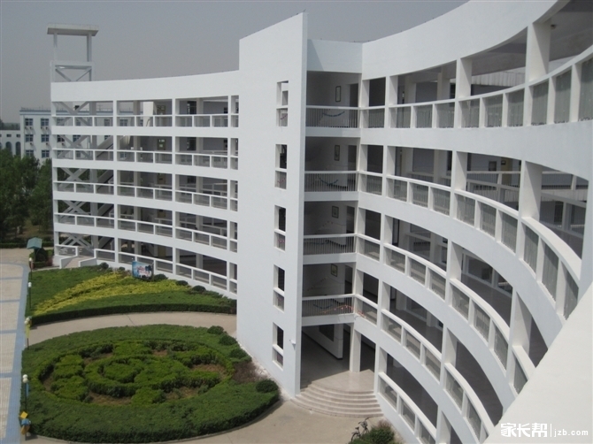 2016年北大附中河南分校招收文理科复读生_高