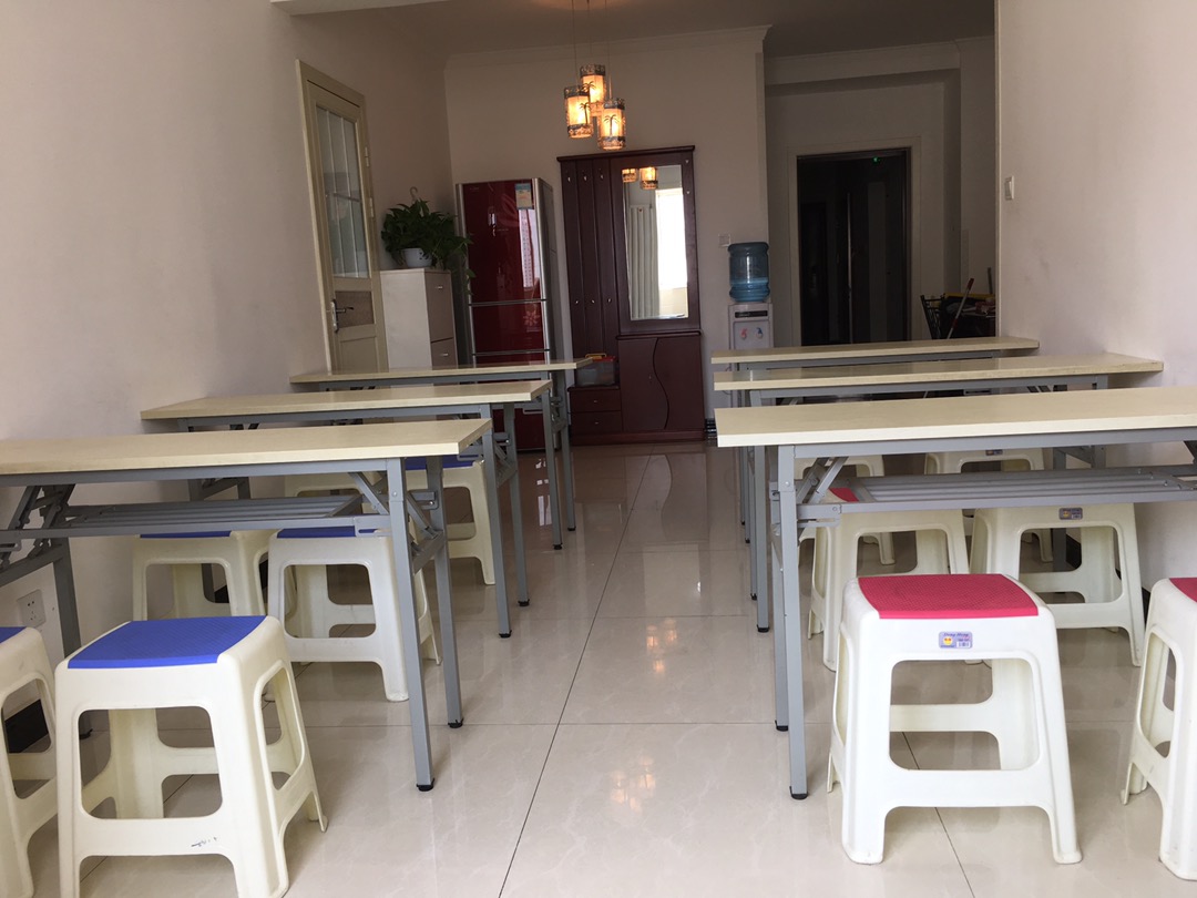 西光中学,华山中学,黄河中学需要托管的看过来