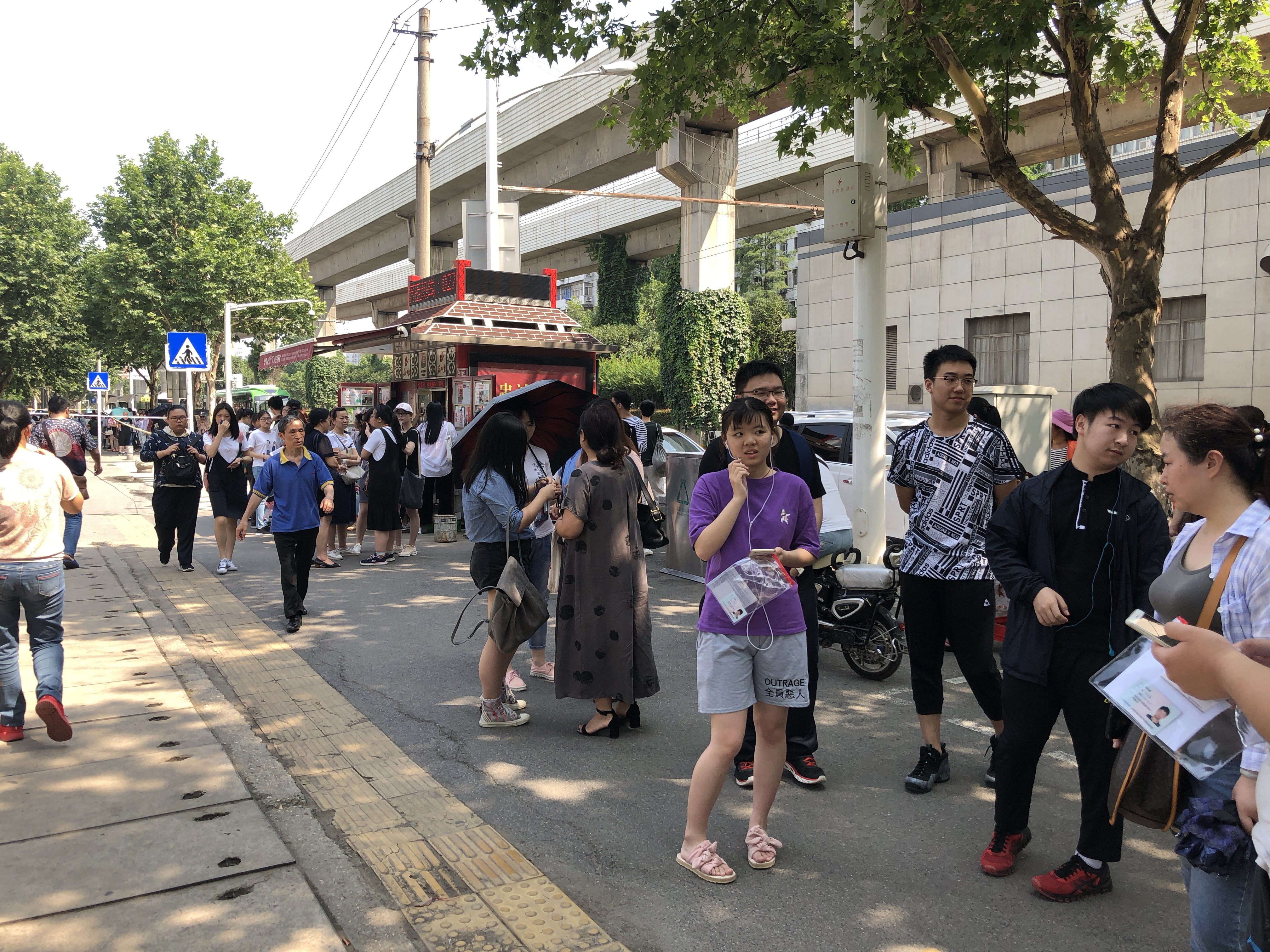 硚口区|家长帮陪你看考场--武汉十七中(考场环