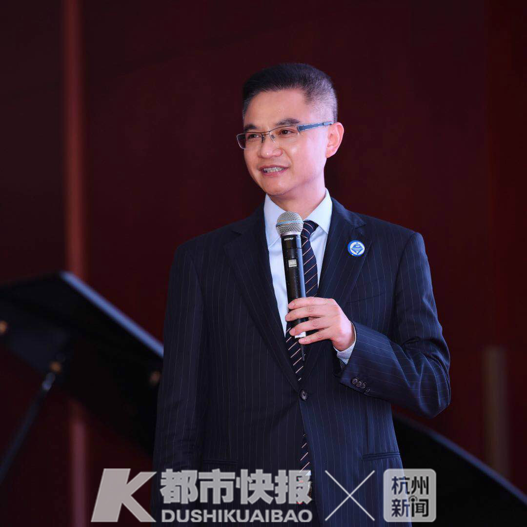 全国首创!育才中学重金补贴班主任,特级班主任