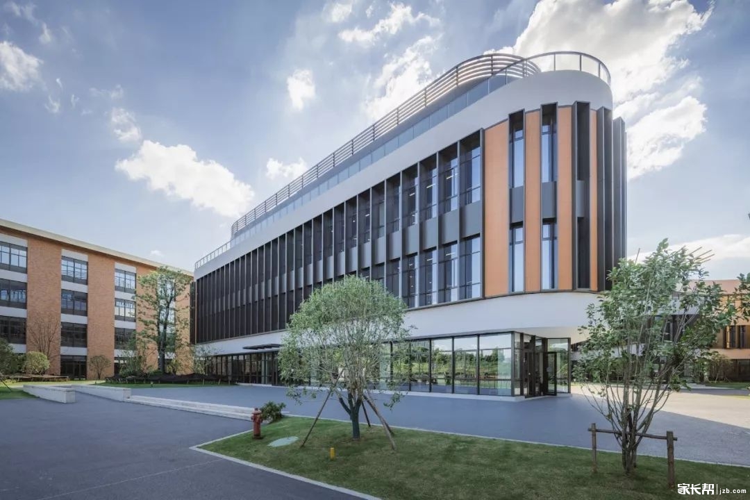 2019年人大附中杭州学校高中招生简章