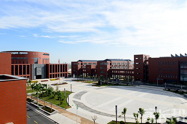 我眼中不一样的学校【山东省实验中学东校】