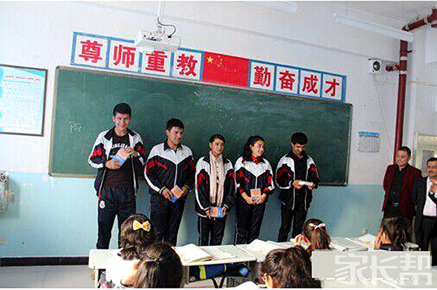 2011年8月11日新疆阿图什,伽师交界5.