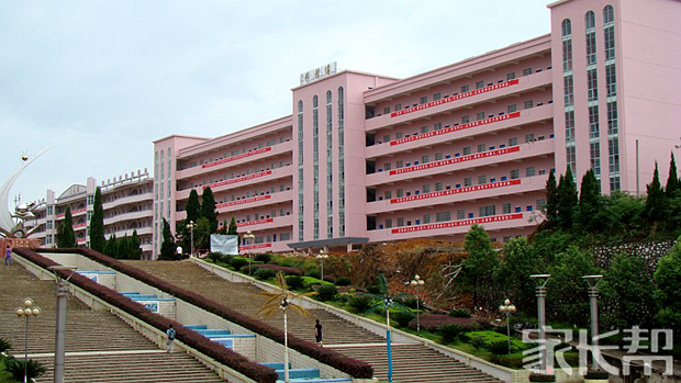 莲花中学新建科教楼.jpg
